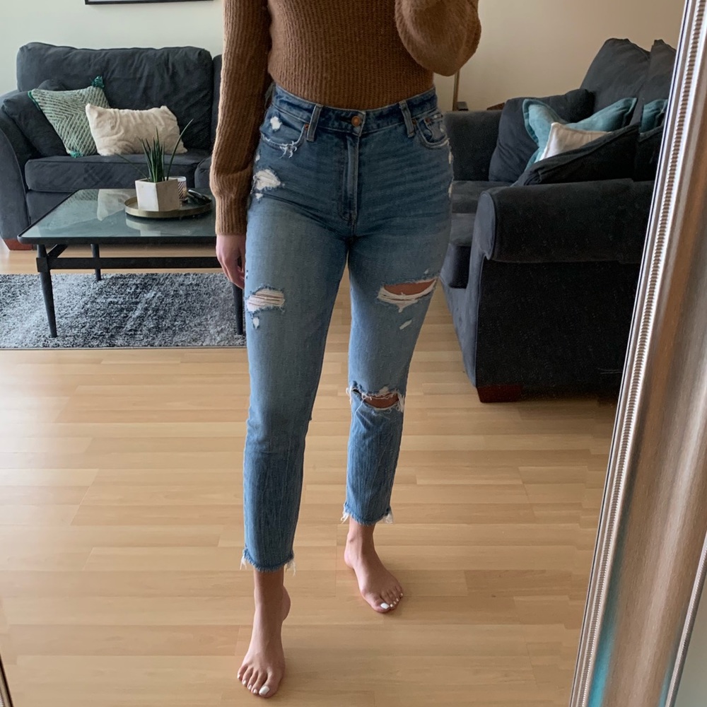 Abercrombie & Fitch Distressed Skinny Jeans